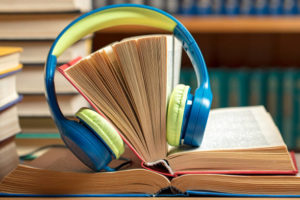 聞く読書は意味ない？いいえ、オーディオブックには計り知れないメリットがあります！